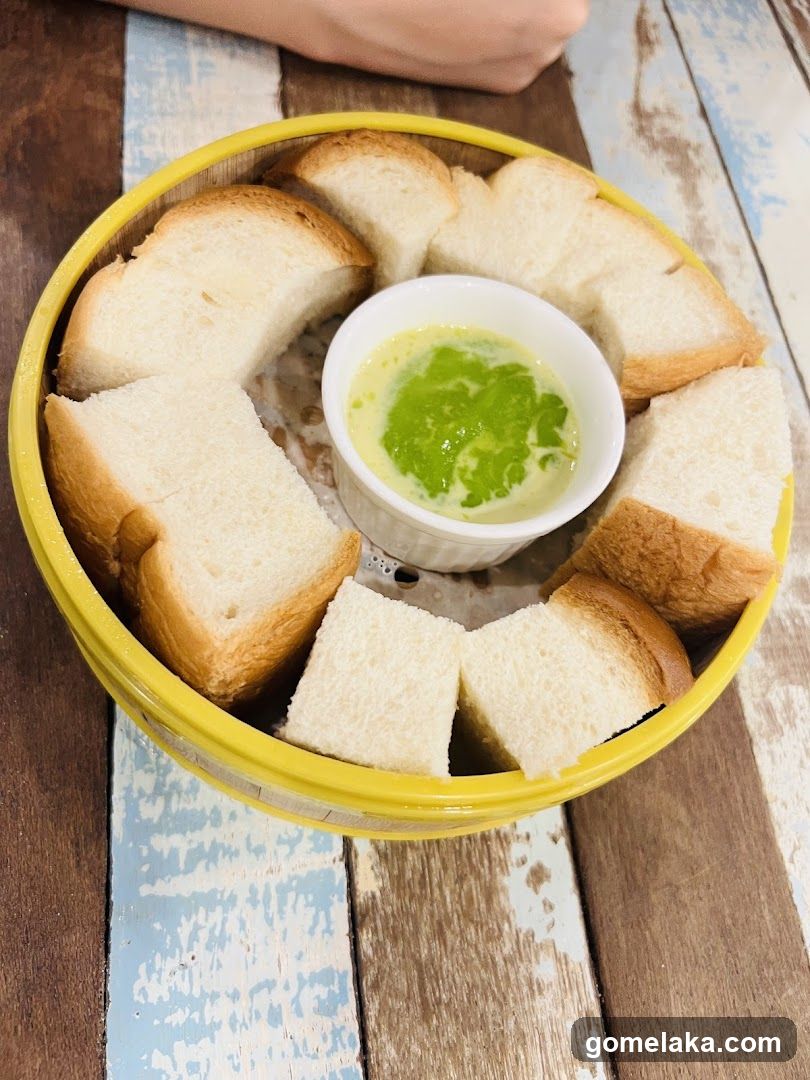 Bread and Dip Plate