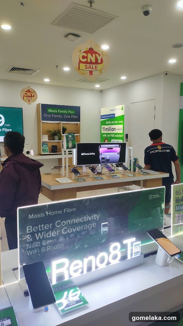 Mobile Retail Store Interior
