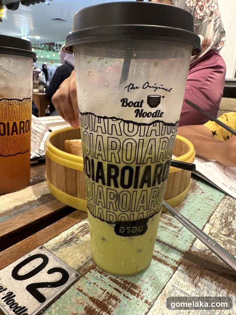 Boat Noodle drink and table setting