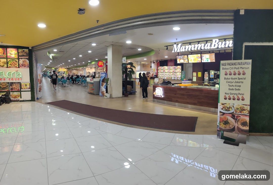 Food Court