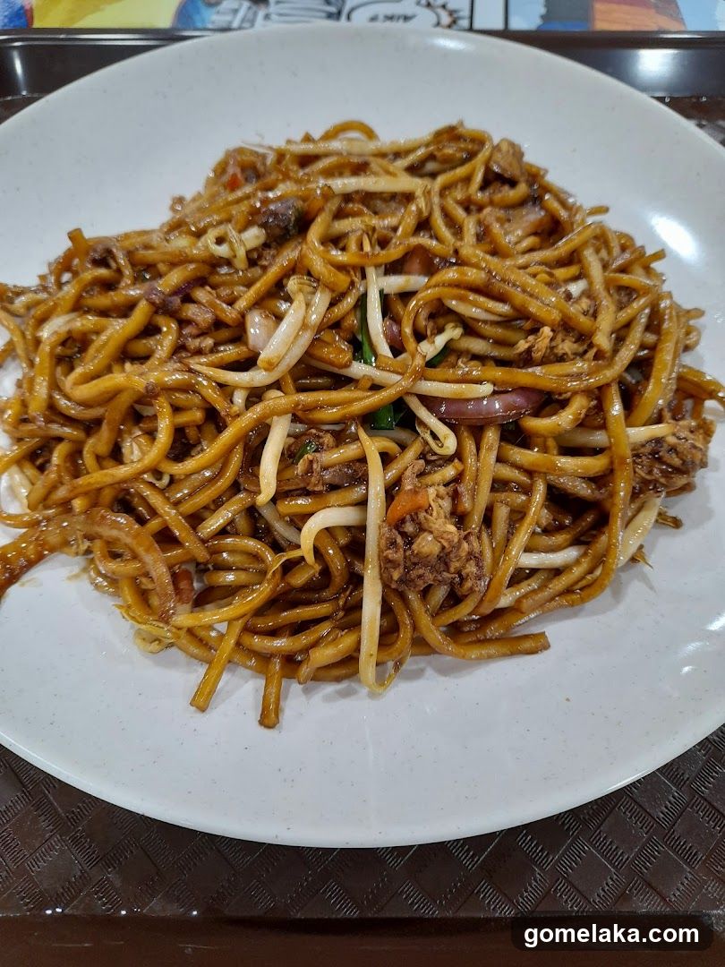 Plate of Stir-Fried Noodles