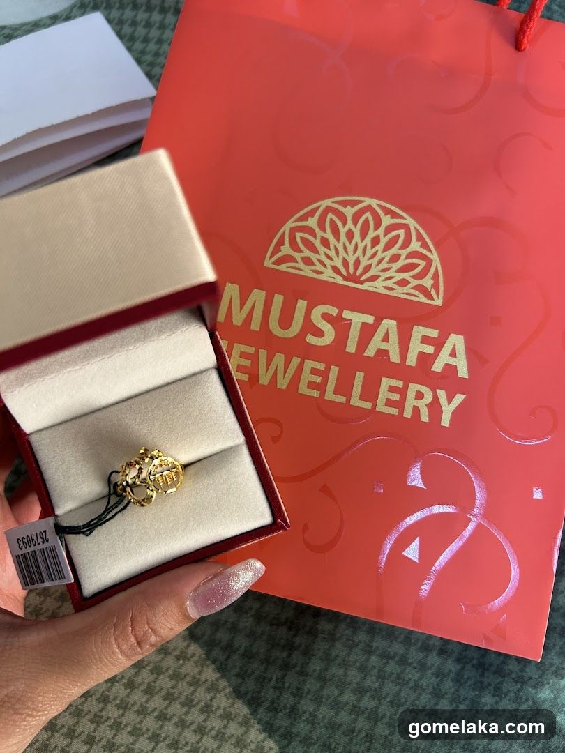 Mustafa Jewellery Product Display