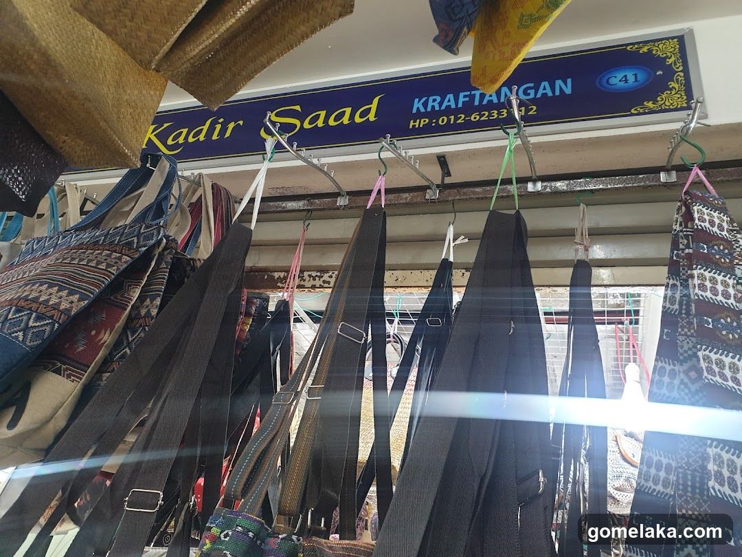 Kraftangan Shop Display