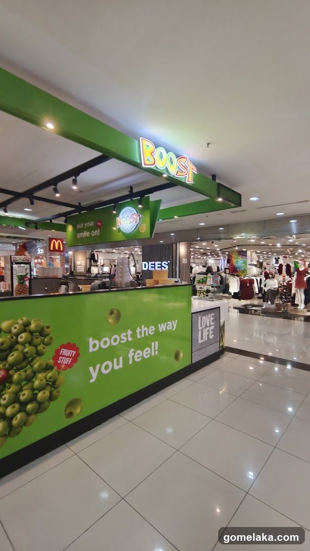 Boost Juice Stand Interior