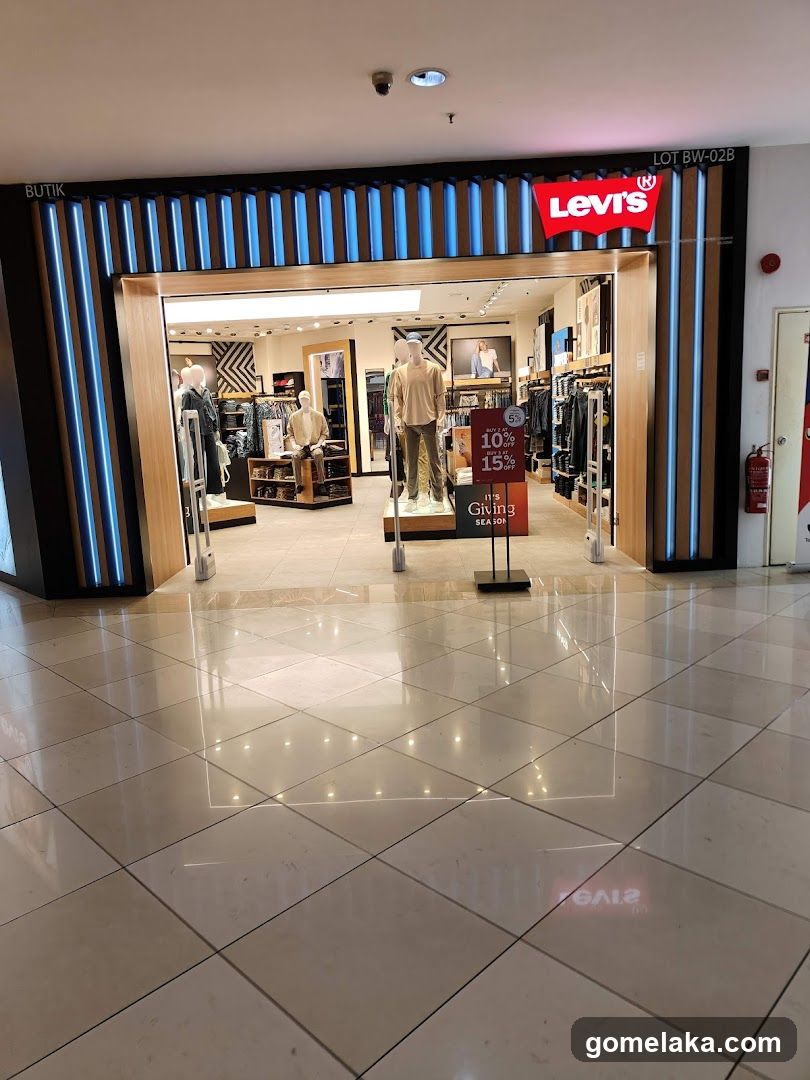 Levi's