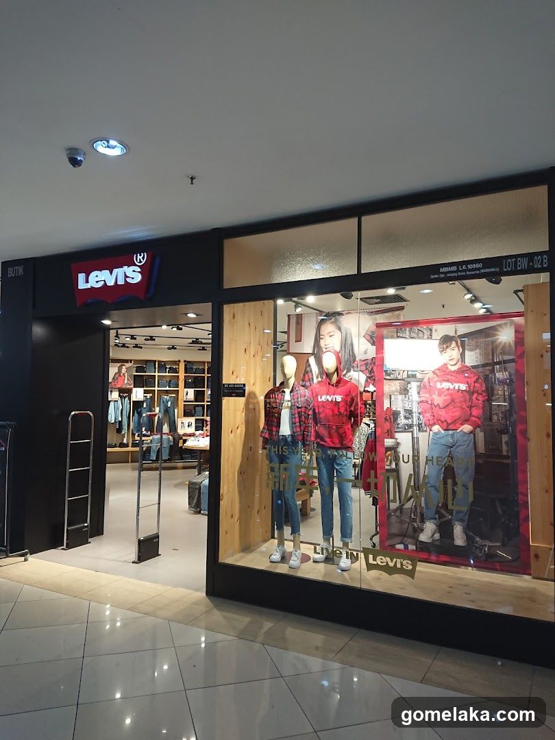 Levi's