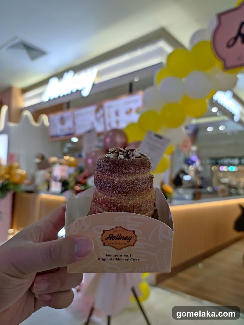 Rollney Chimney Cake