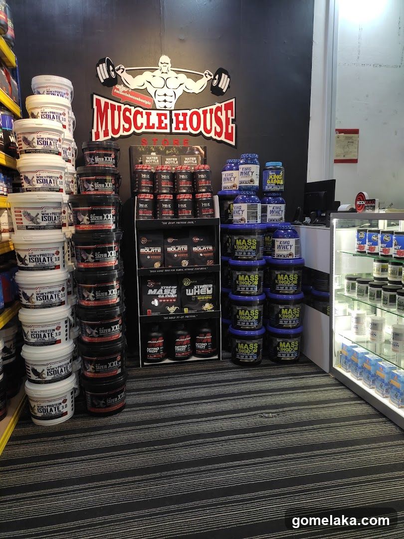 Muscle House Store Interior