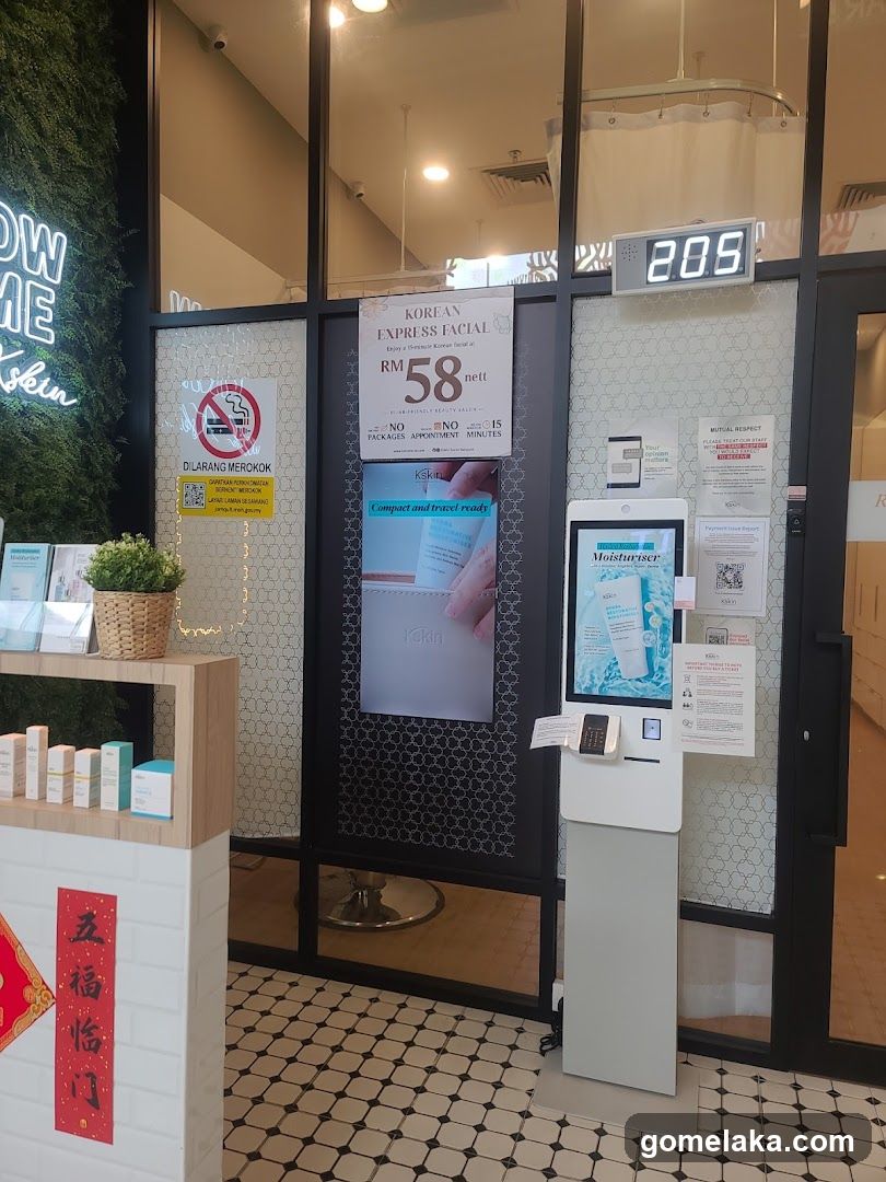 Korean Express Facial Shop Entrance