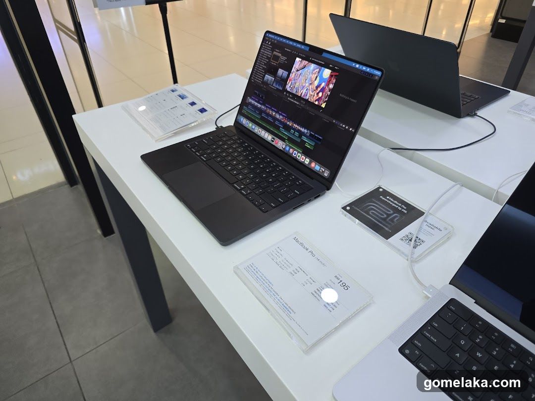 Laptop Display in Store