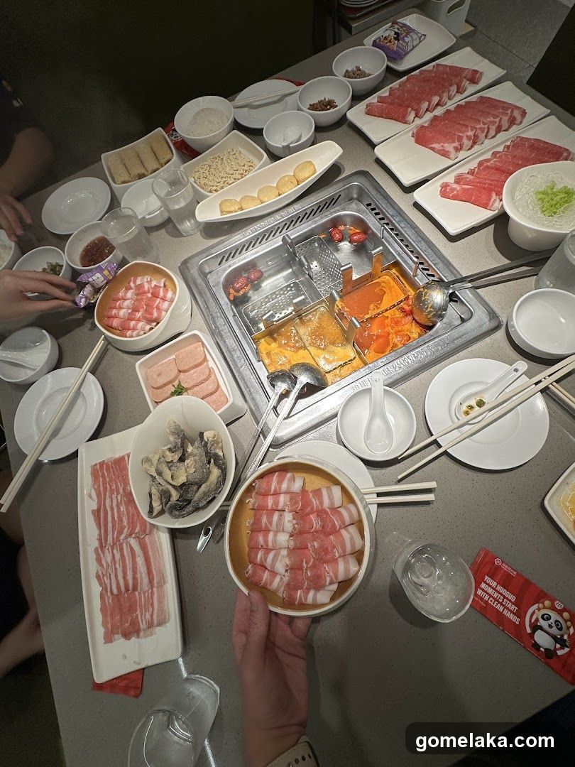Hot Pot Dining Table