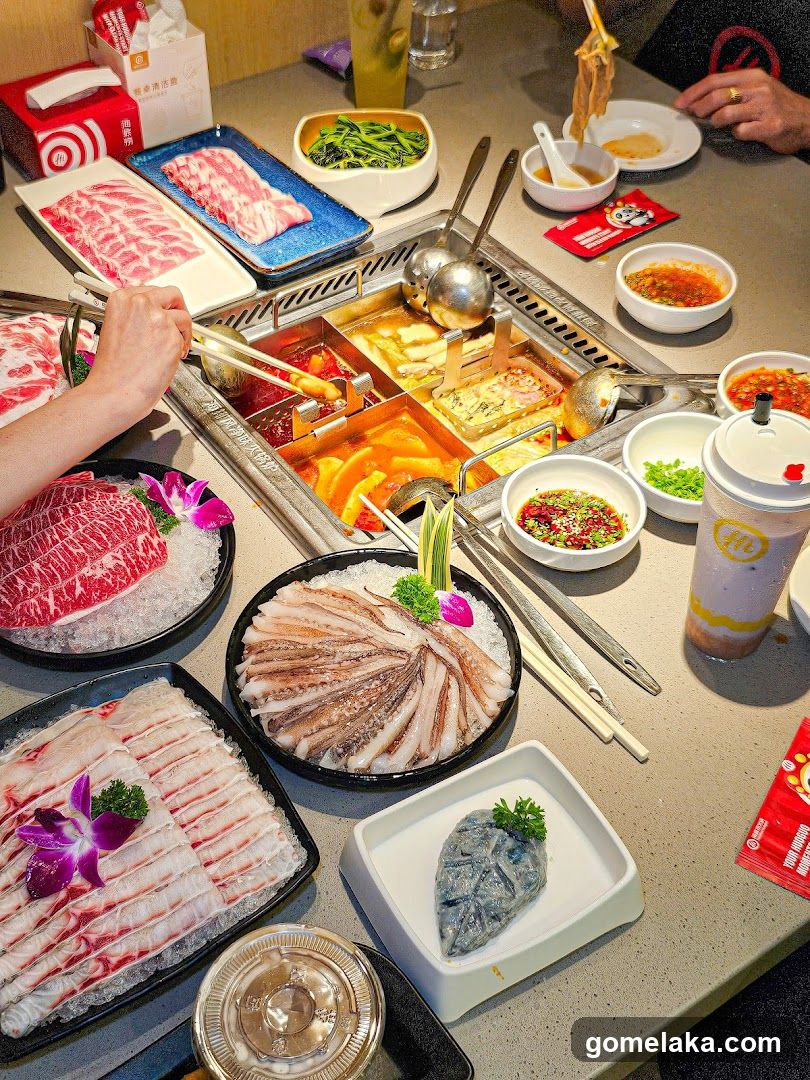 Hot Pot Dining Scene