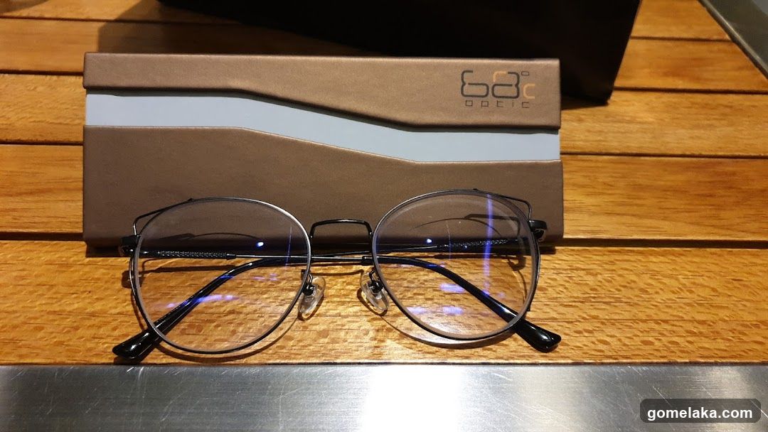 Eyewear Product Display