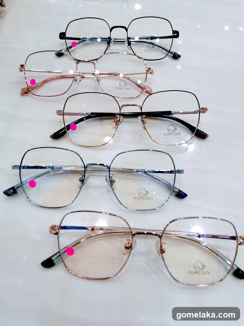 Eyewear Display