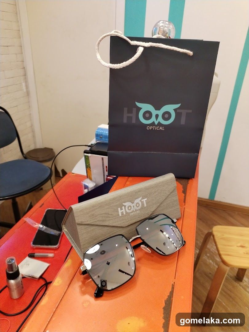 Hoot Optical Interior Display