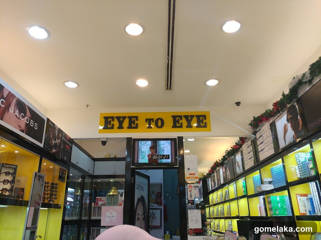 Eye to Eye Store Interior