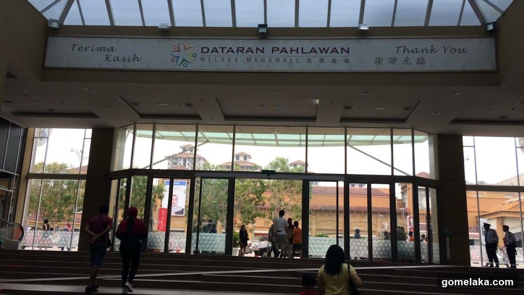 Melaka Megamall Entrance