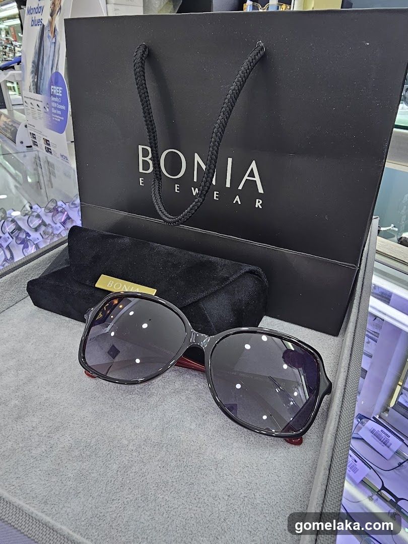 BONIA Eyewear Product Display