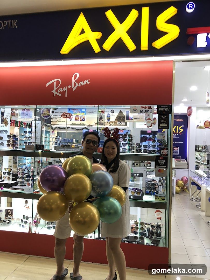 Axis Ray-Ban Storefront