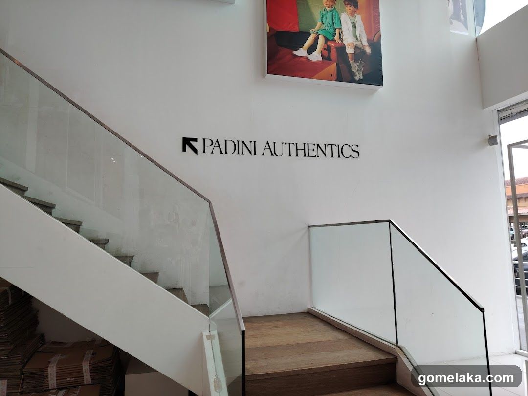 Interior of Padini Authentics