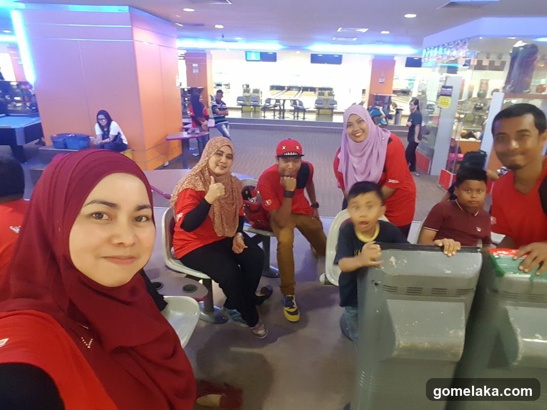 Group photo at indoor bowling alley