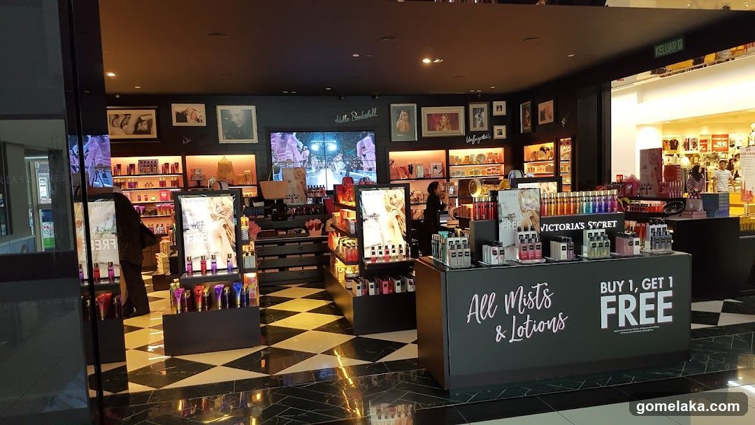 Victoria's Secret Store Interior