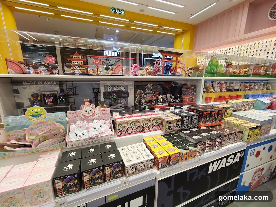 Store Interior Display