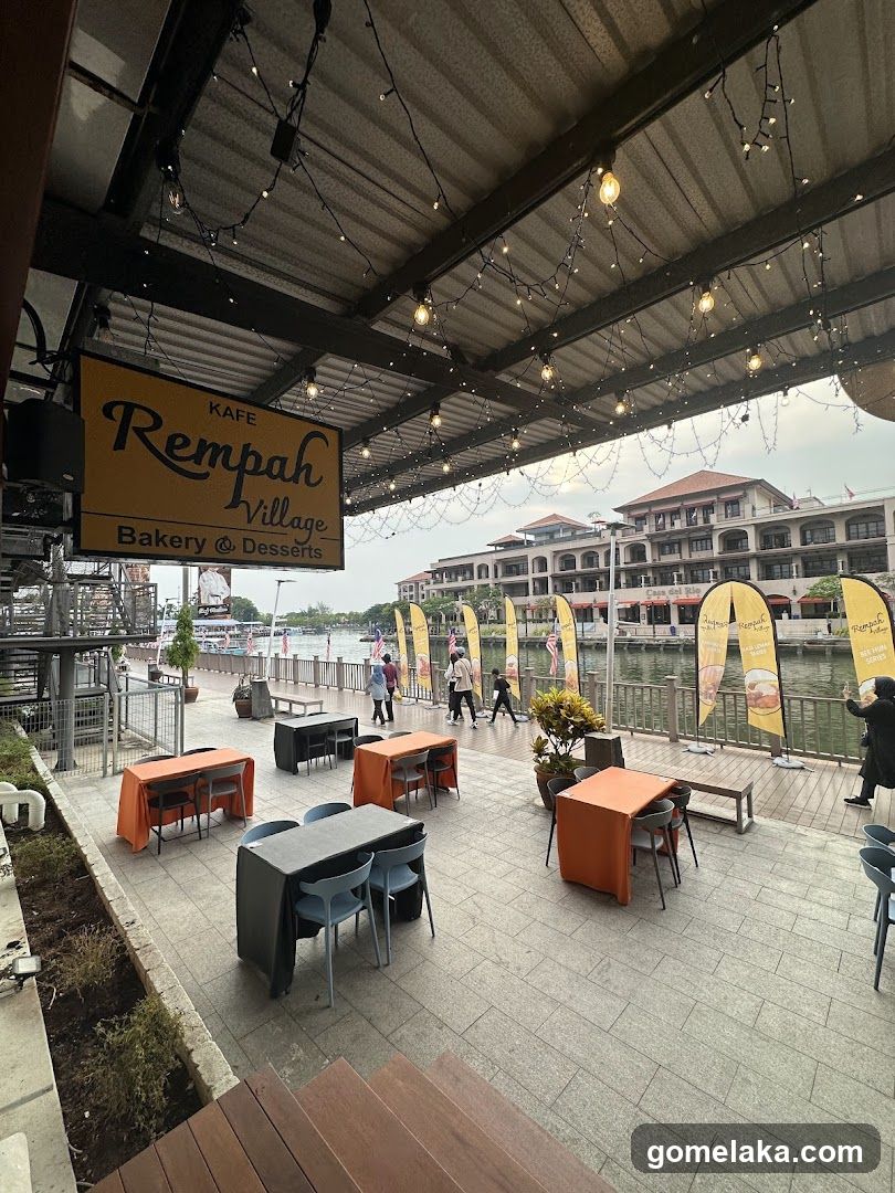 Rembah Village Cafe Exterior