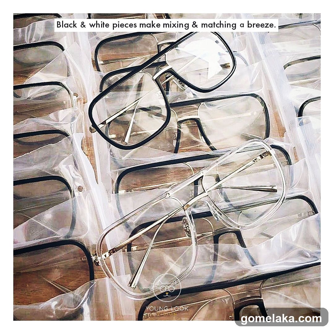 Eyewear Display
