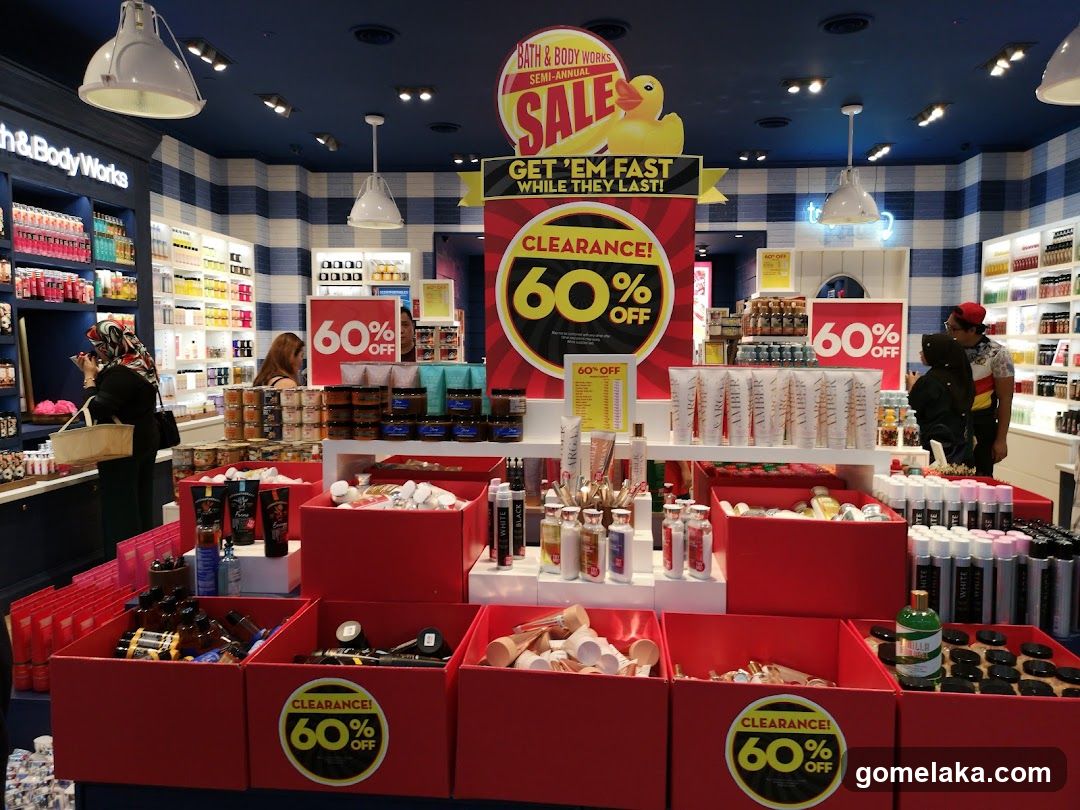 Bath & Body Works Store Interior
