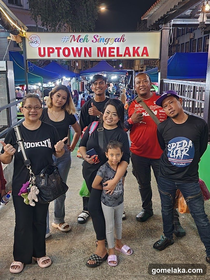 Group photo at night market