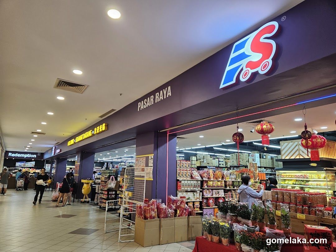 Pasar Raya Storefront