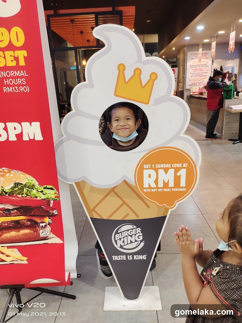 Burger King promotional display