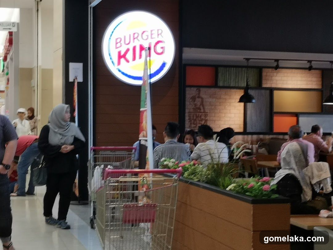 Burger King storefront interior view