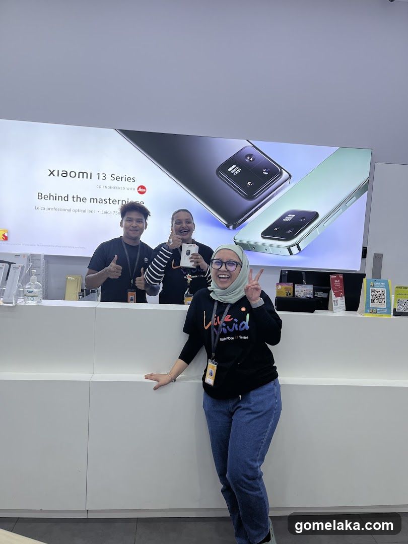 Xiaomi 13 Series Store Interior