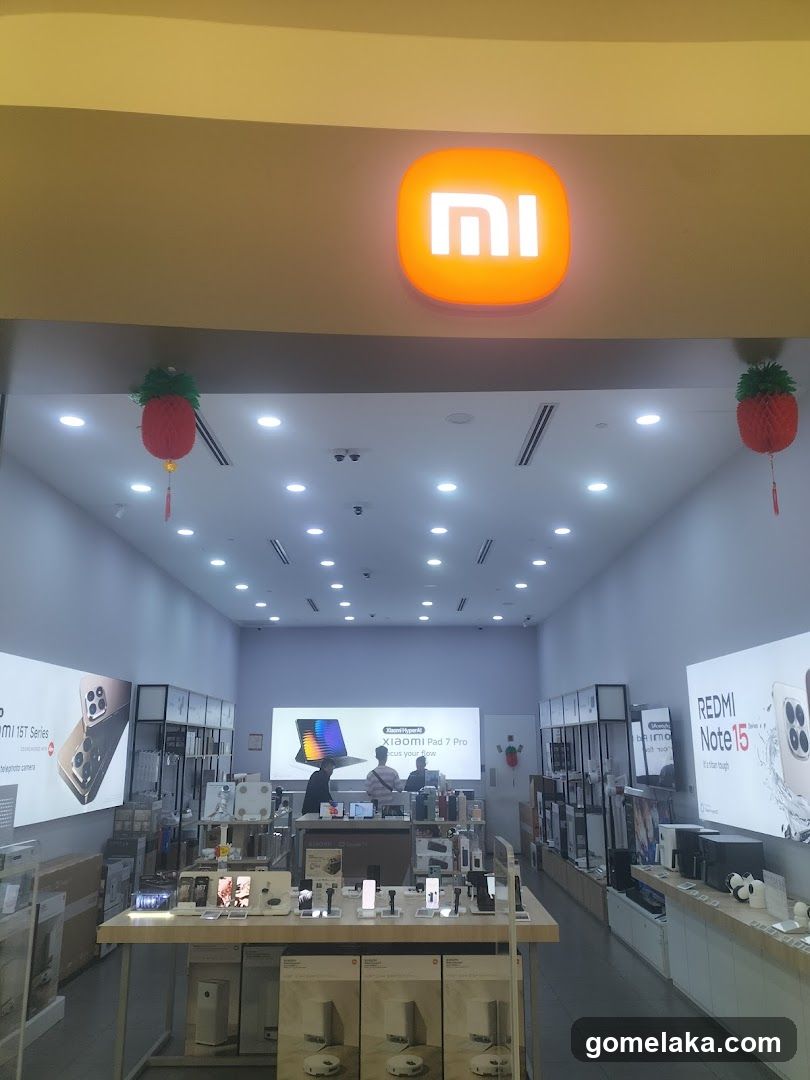 Xiaomi Store Interior