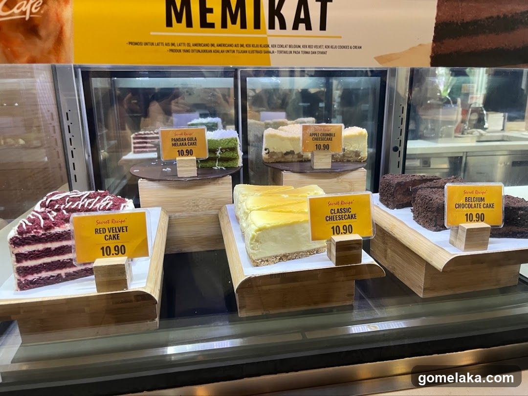 Cake Display Case