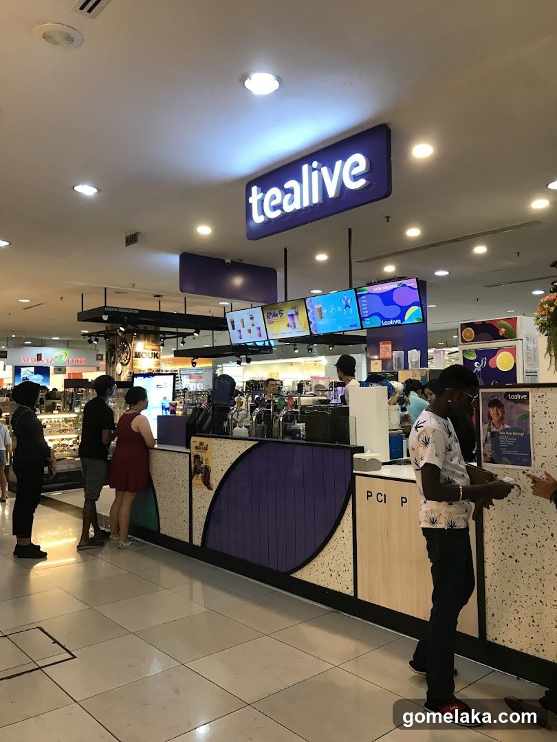 Tealive Storefront Interior