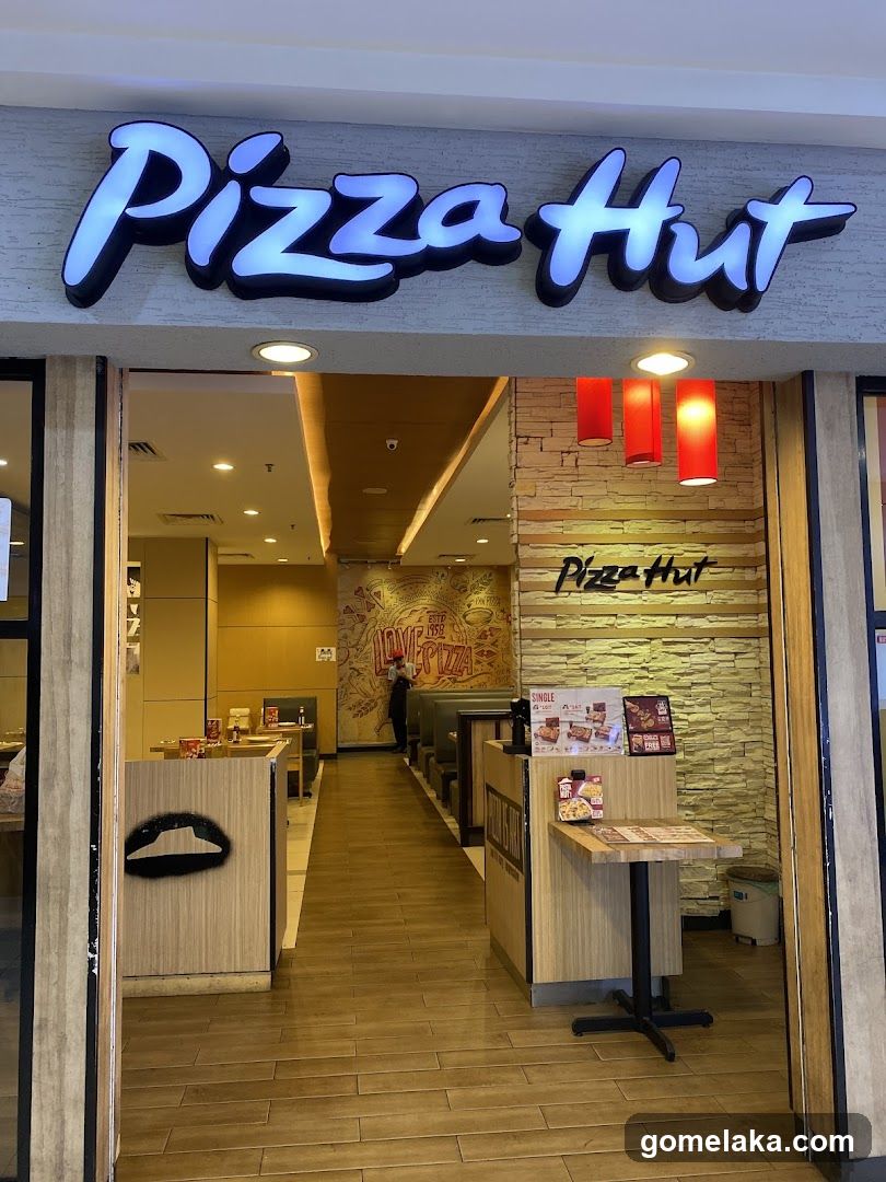 Pizza Hut Restaurant
