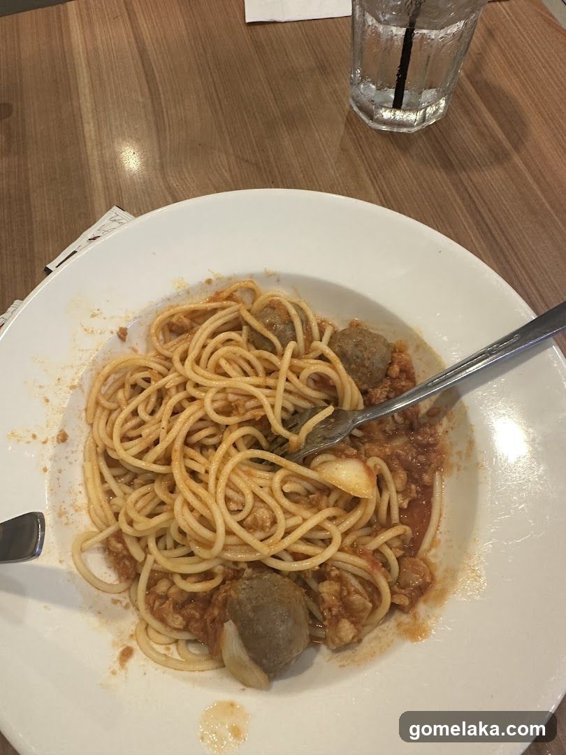 Spaghetti with meatballs and sauce