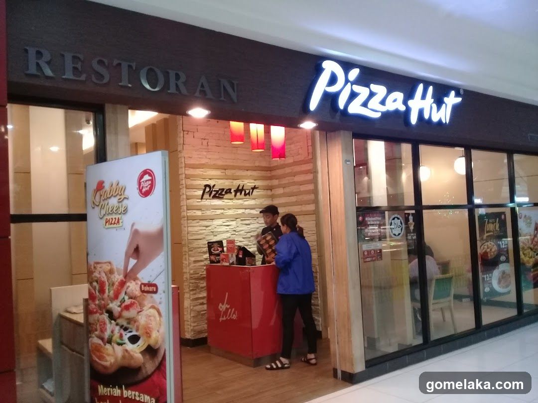 Pizza Hut Restaurant