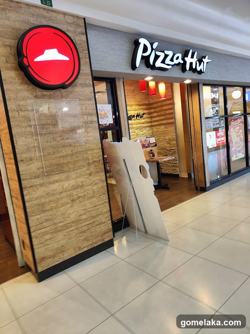 Pizza Hut Restaurant