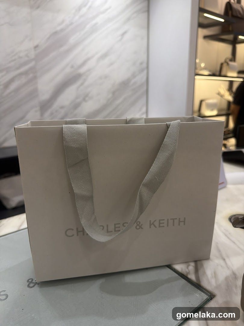 CHARLES & KEITH