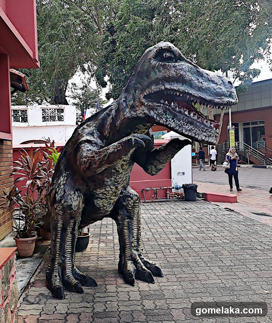 Dinosaur Statue in Outdoor Area