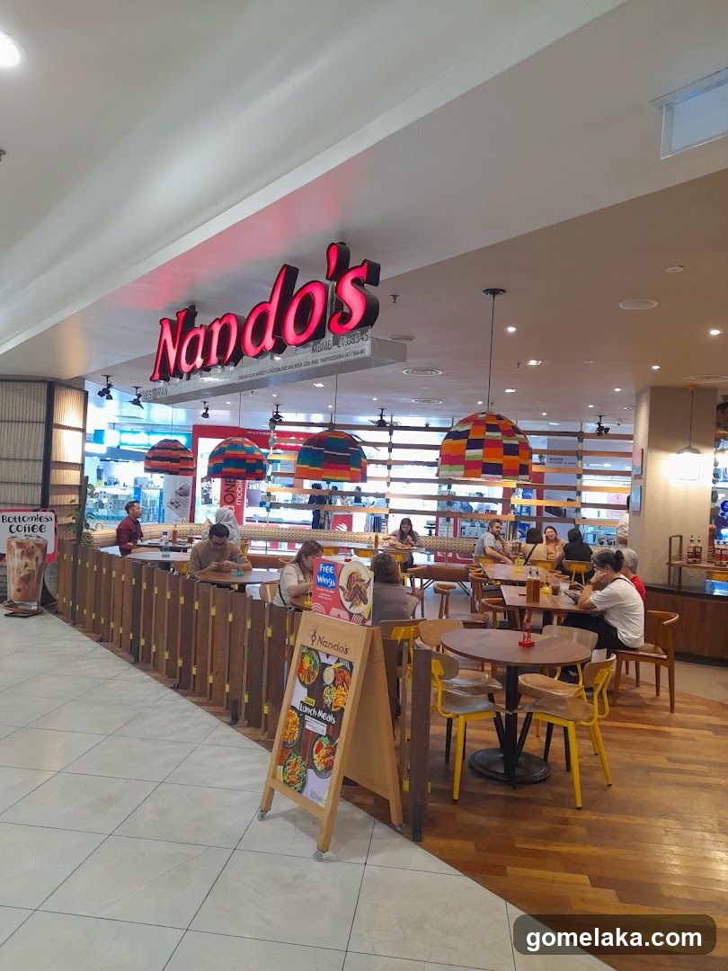 Nando's Restaurant Interior