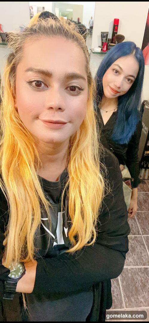 Two women in a salon