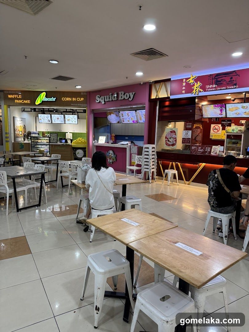 Food Court