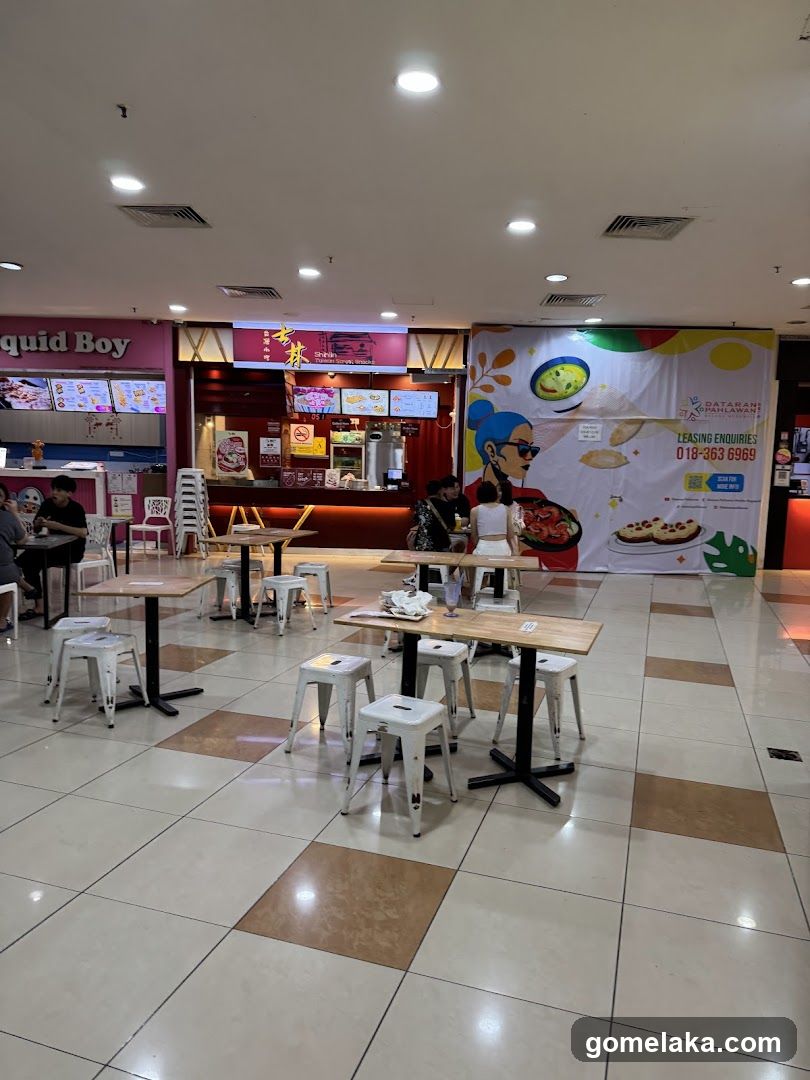 Food Court